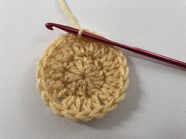 crochet in round 1