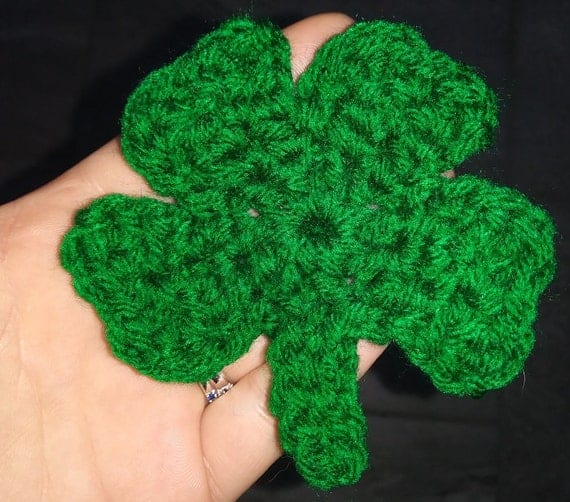 3 Minute Four Leaf Clover Crochet Pattern - Sparkles of Sunshine