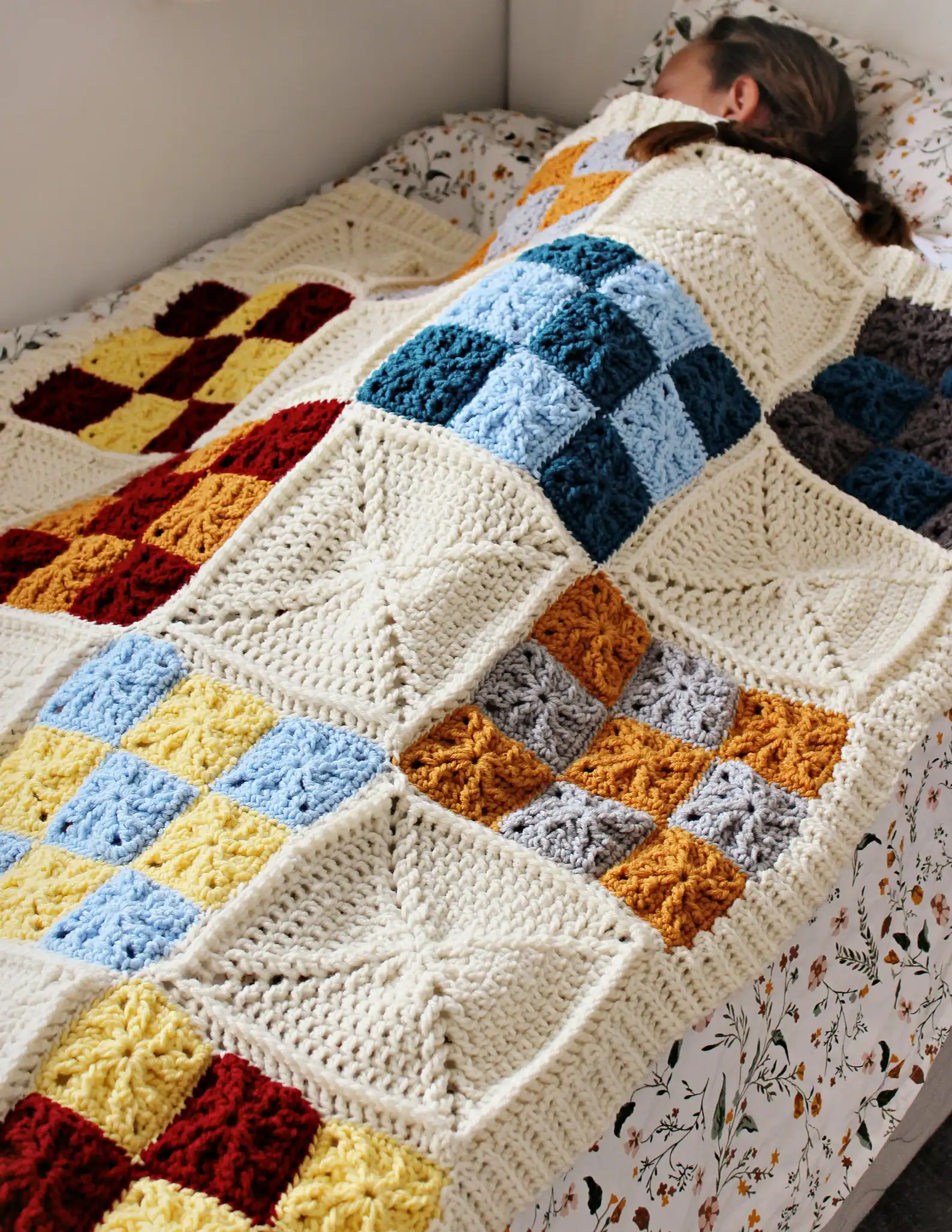 20 Beautiful Crochet Quilt Patterns You Will Want to Make 21 Anne's Nine Patch Crochet Quilt