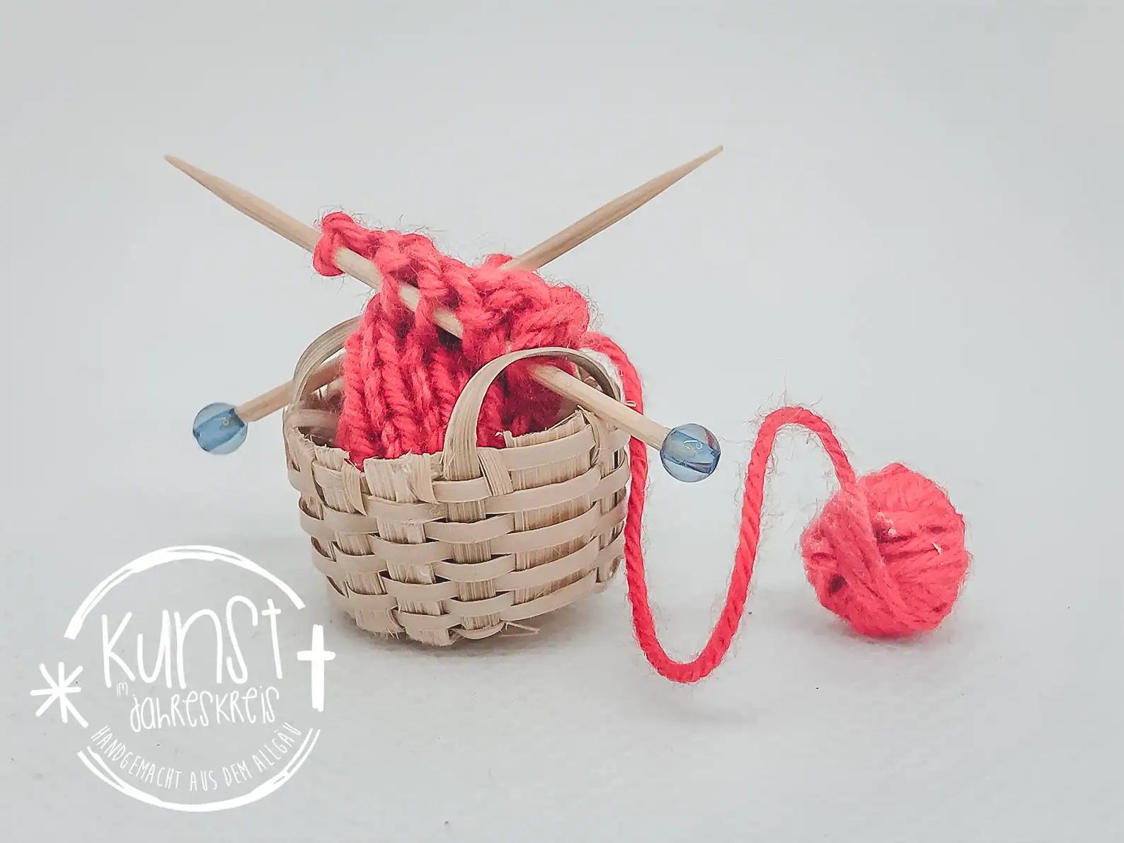 Miniature Knitting For Dolls