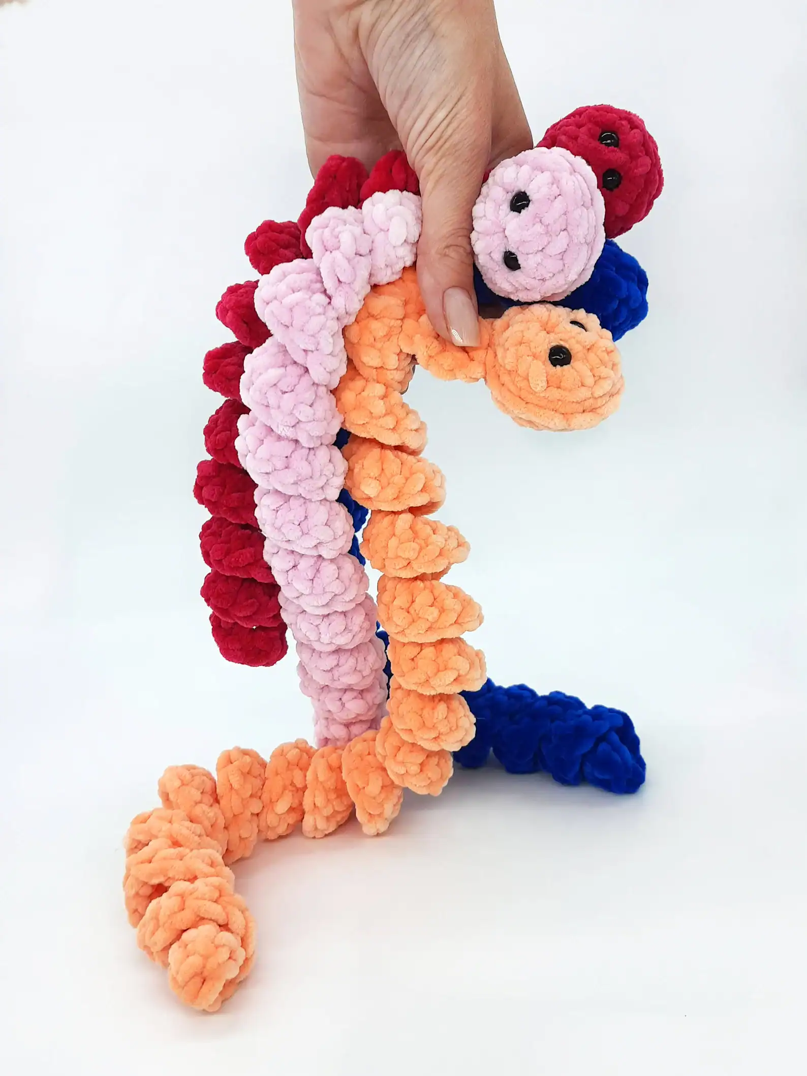 20 Incredible Crochet Snails, Slugs, Caterpillars, and Worms 11 Large Worry Worm Pattern