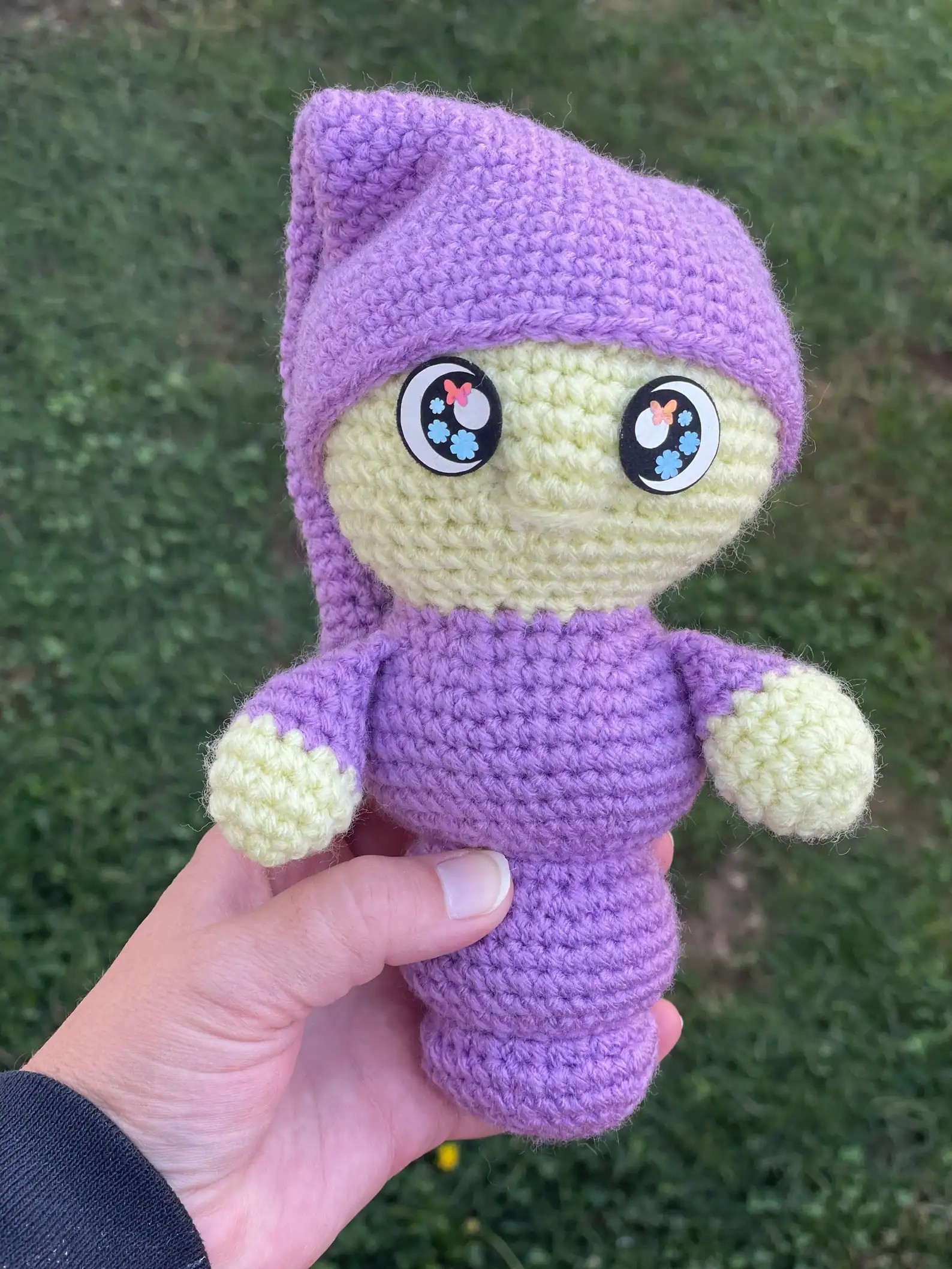 20 Incredible Crochet Snails, Slugs, Caterpillars, and Worms 14 Glow Worm Crochet Pattern