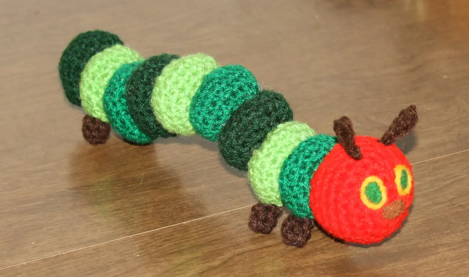20 Incredible Crochet Snails, Slugs, Caterpillars, and Worms 16 Hungry Caterpillar Crochet Pattern