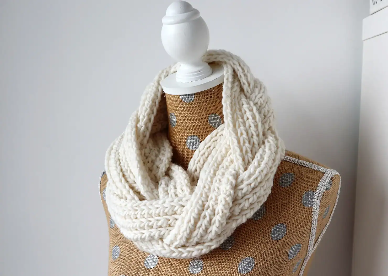 Crochet Cowl and Crochet Scarf Patterns – Adorable and Fun 15 Braided Infinity Scarf - FREE Pattern