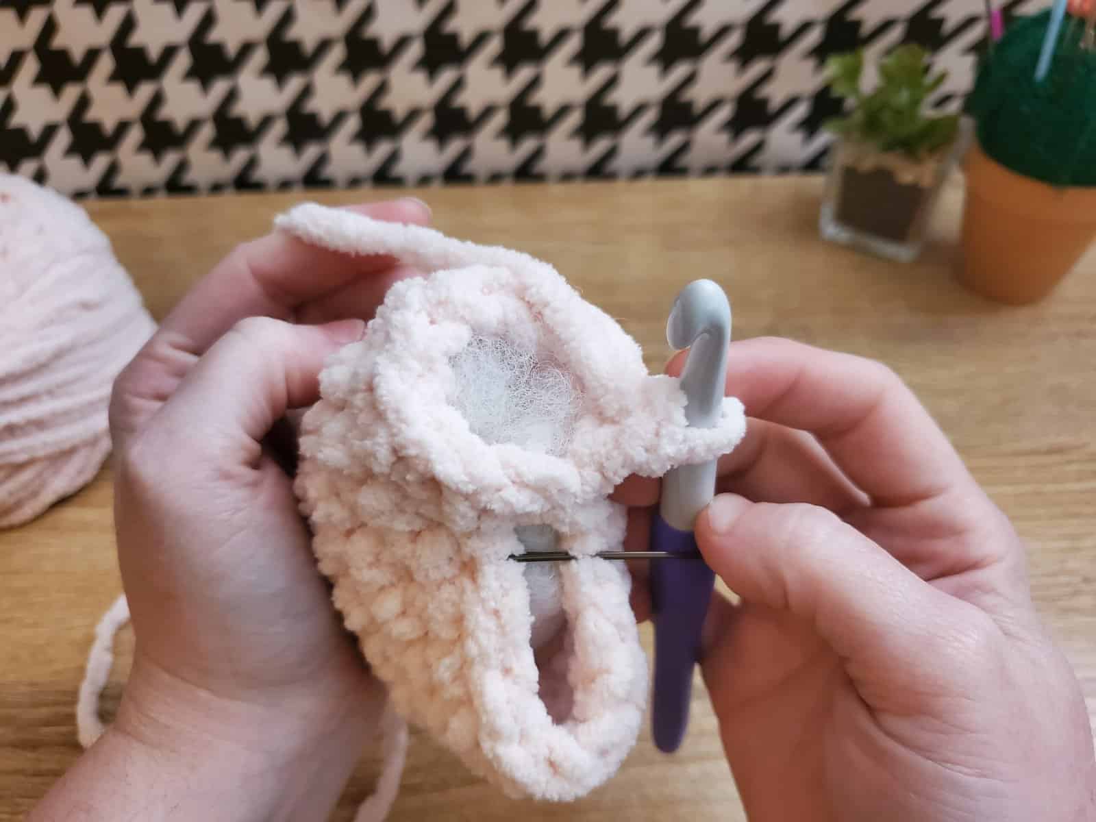 crochet heart (step 12)