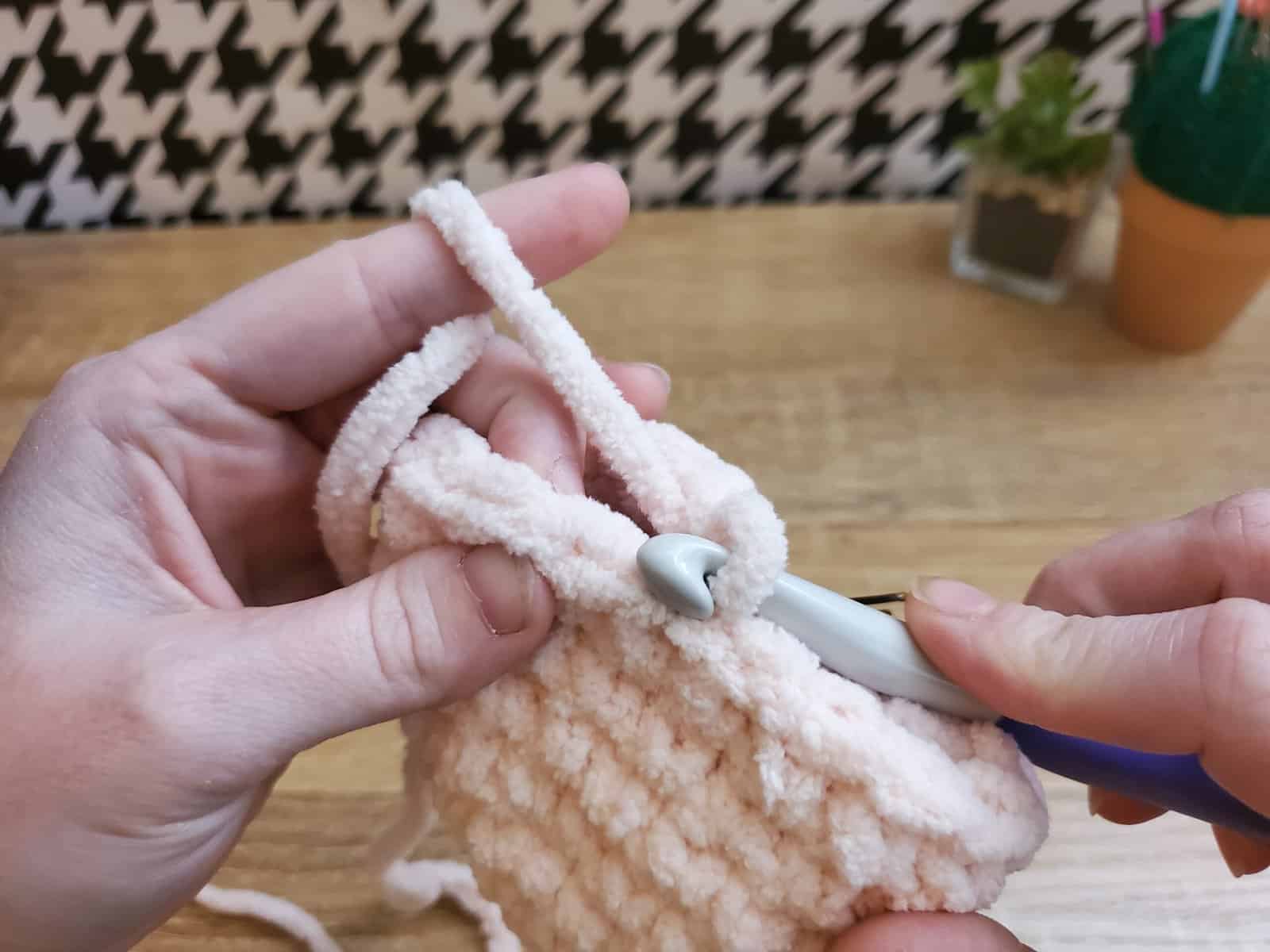 crochet heart (step 8)