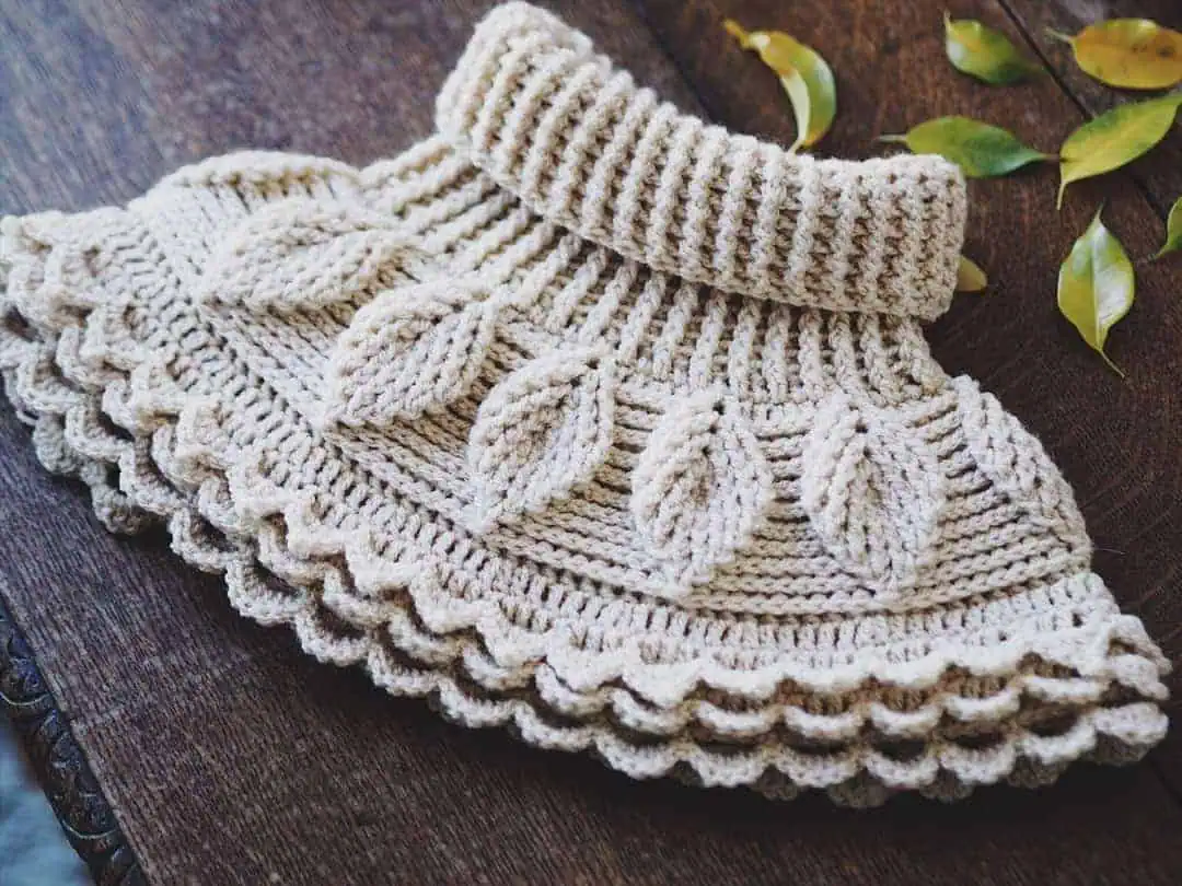 Crochet Cowl and Crochet Scarf Patterns – Adorable and Fun 16 Autumn Leaves Cowl