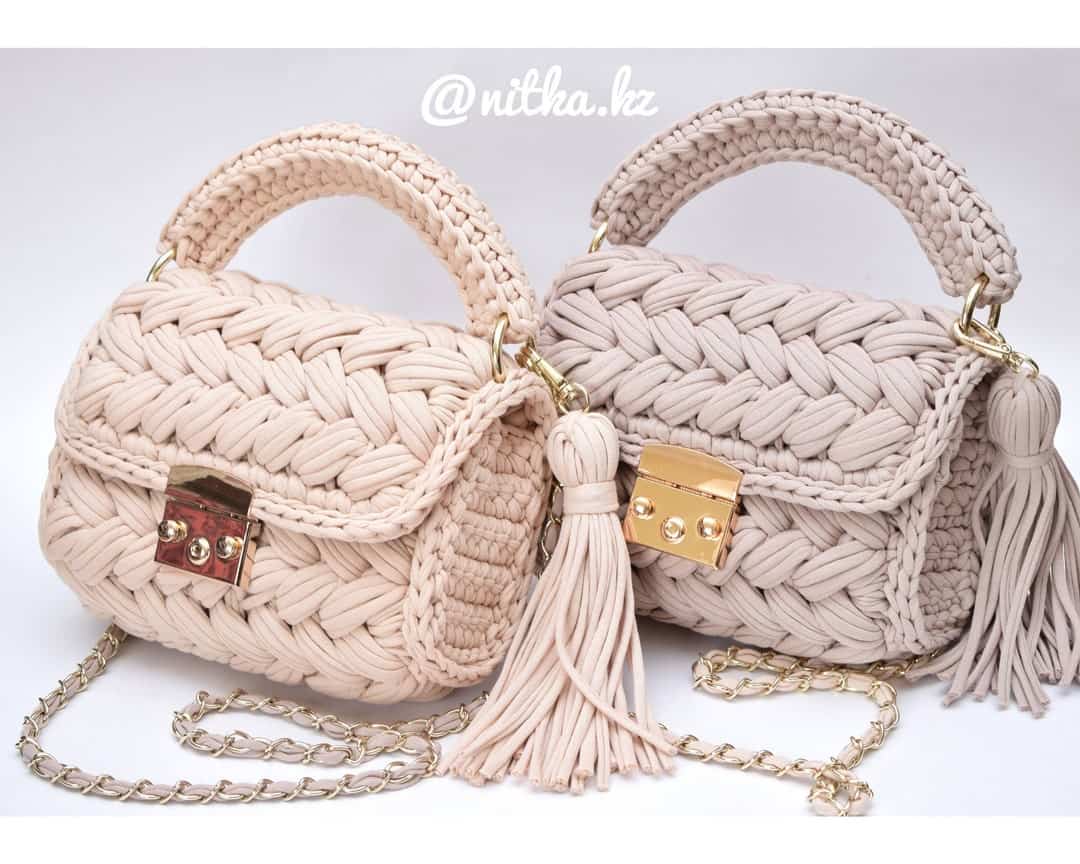 15 Designs for Crochet Purses and Bags To Make at Home