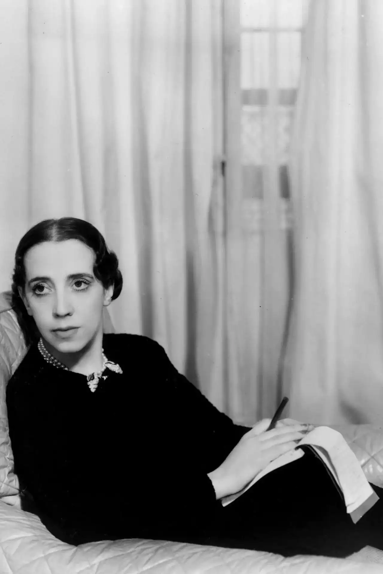 50 Famous Fashion Designers With Eyes for Crochet 13 Elsa Schiaparelli