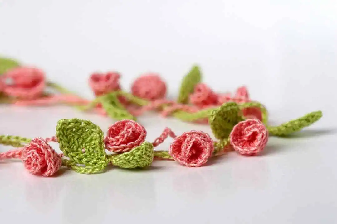 19 Lovely Examples of Crochet Jewelry to Admire and Try 8 Rose Garden Necklace Crochet Pattern