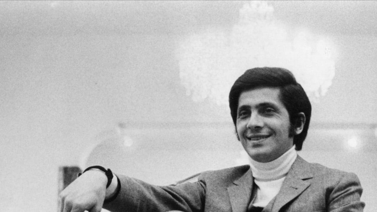 50 Famous Fashion Designers With Eyes for Crochet 48 Valentino Garavani
