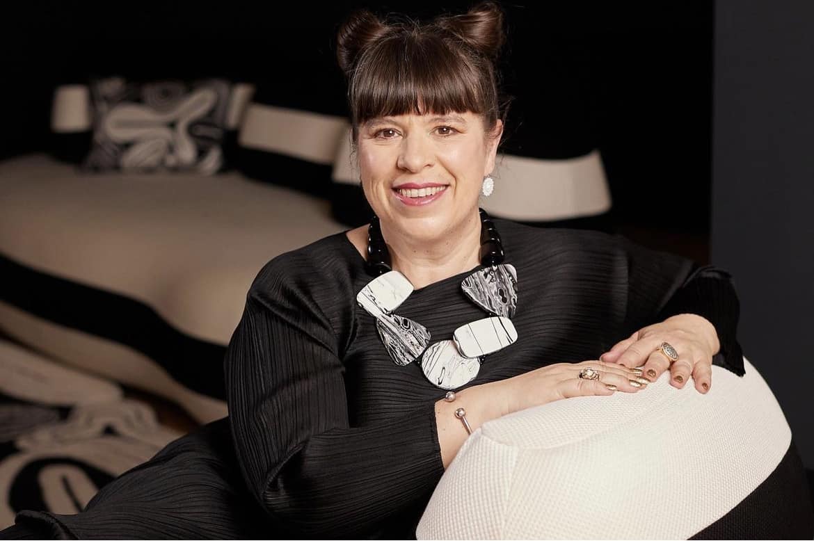 Crochet Artist: Joana Vasconcelos – Femininity and Society 2 Joana Vasconcelos Biography