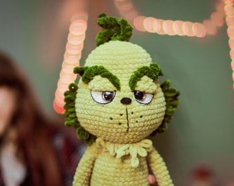 Grinch-Inspired Christmas Thief Crochet Pattern