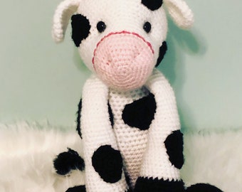 Cute Cow Crochet Pattern for Crafters