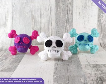 Skull Keychain Amigurumi Crochet Pattern: EN-FR PDF