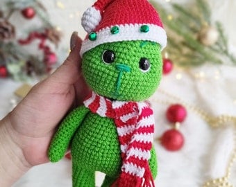 Grinch Amigurumi Crochet Pattern: Christmas Thief Decor