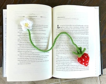Beginner's Cute Strawberry-Floral Crochet Bookmark Pattern