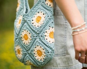 Daisy Crochet Pattern for Summer Bag