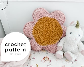 Daisy Days No-Sew Kids Pillow Crochet Pattern