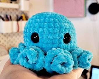 Mini Amigurumi Octopus Pocket Crochet Pattern