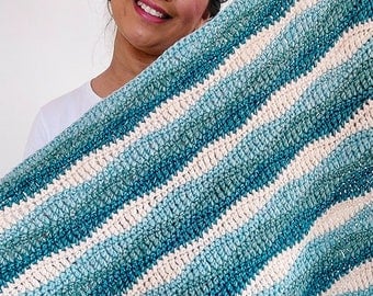 Chunky Waves Crochet Blanket Pattern: Quick, Modern