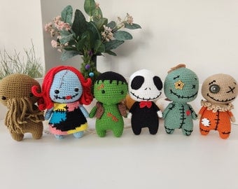 Halloween Amigurumi Crochet Bundle: 6-In-1 Patterns