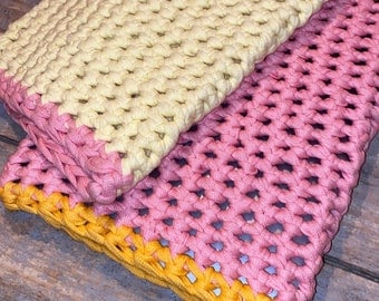 Beginner-Friendly Trendy Crochet Laptop Sleeve Pattern