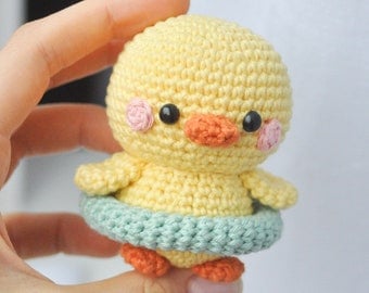 Grace the Duck: English Crochet PDF Pattern