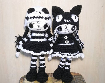Cute Halloween Crochet Pattern: Goth Amigurumi Dolls