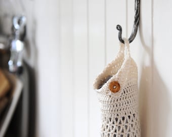 Crochet Pattern for Foldable Grocery Bag Dispenser
