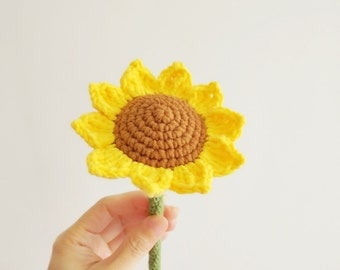 Sunflower Crochet Pattern: Flower Boutique Wedding Centerpiece