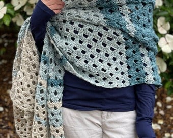 Point Break Wrap: Stylish Crochet Pattern