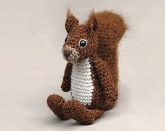 Floro Red Squirrel Crochet Pattern Amigurumi PDF