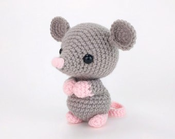 Maxwell the Mouse: English Amigurumi Crochet Pattern