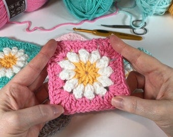 Ditsy Daisy Granny Square Crochet Pattern PDF