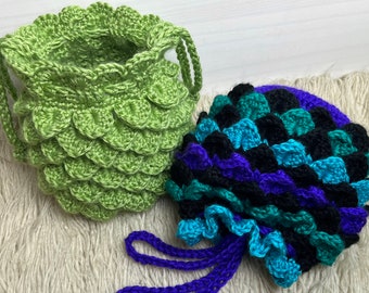 Wisteria Wristlet: Exquisite Crochet Purse Pattern