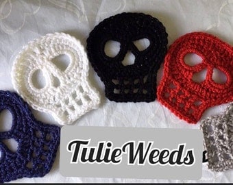 Gothic Crochet Skull Pattern with Detailed Pictures