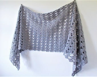 Bella Women's Lacy Rectangle Crochet Shawl Pattern