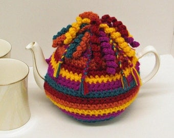 Spiral and Braid Trimmed Tea Cosy Crochet Pattern