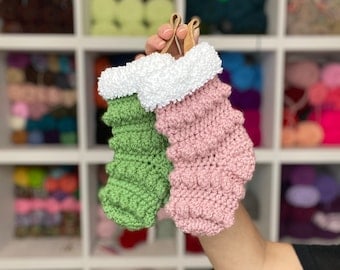 Mini Christmas Crochet Stocking Pattern Tutorial