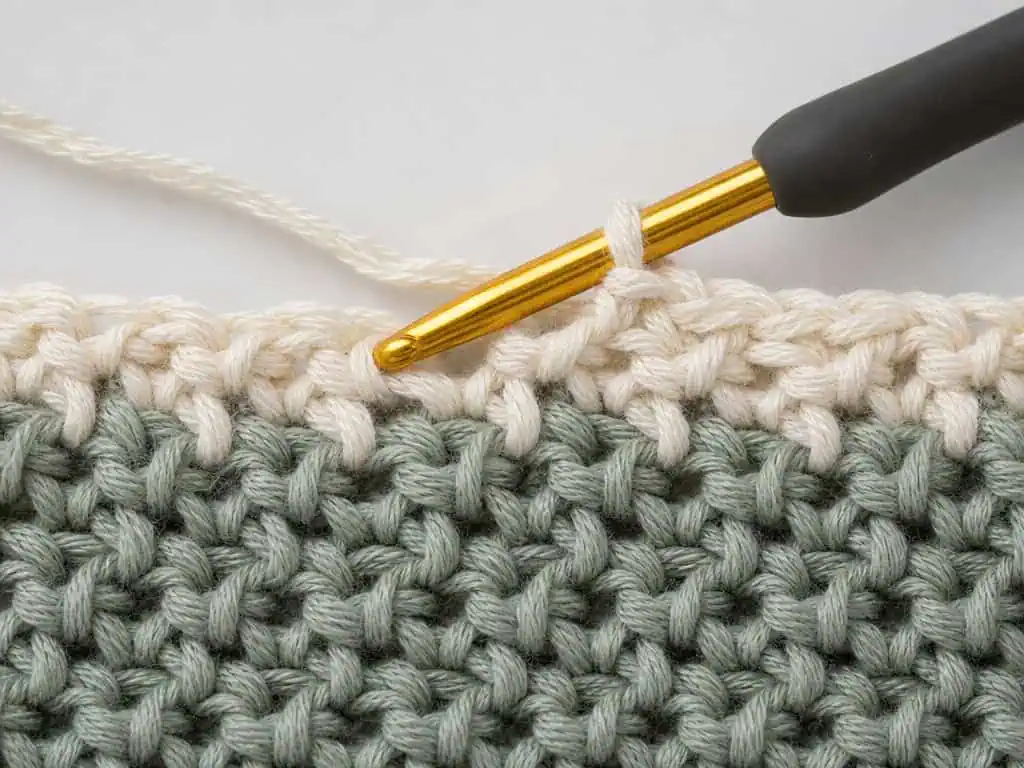 Scrap-Busting Moss Stitch Dishcloth — Free Crochet Pattern 3 Scrap-Busting Moss Stitch Dishcloth — Free Crochet Pattern