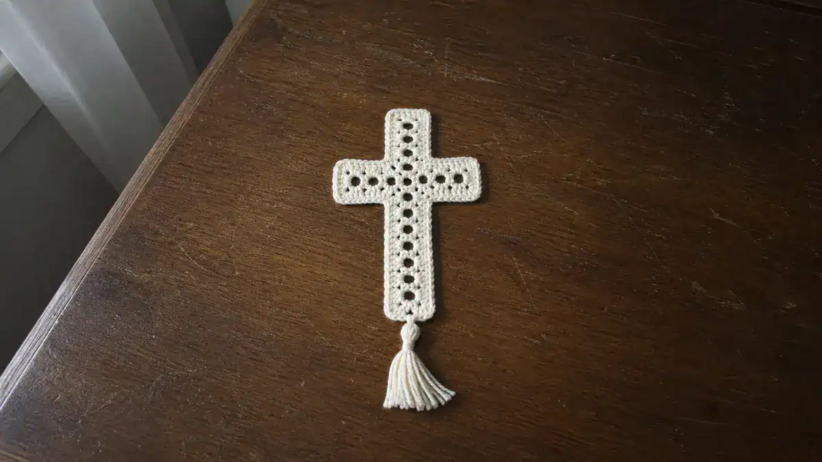 30 Cross Crochet Patterns: Elegant, Meaningful Designs for Bookmarks, Afghans, and Gifts, handmade crochet project