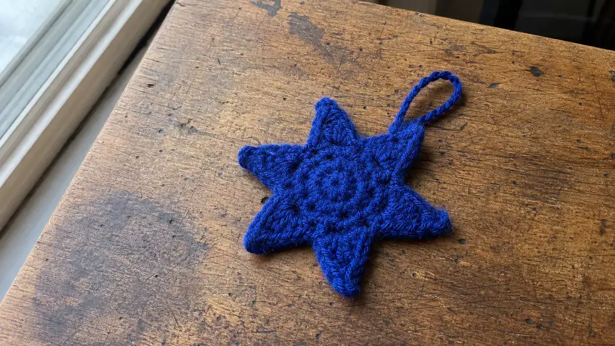 Free Christmas Star Crochet Pattern: Festive Crafting!, handmade crochet project