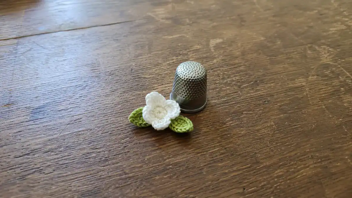 Fujita Miho: An Amazing Organic Micro Crochet Artist, handmade crochet project
