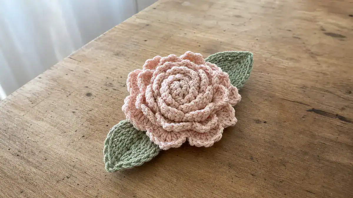 30 Crochet Flower Patterns That Will Brighten Your Day, handmade crochet project