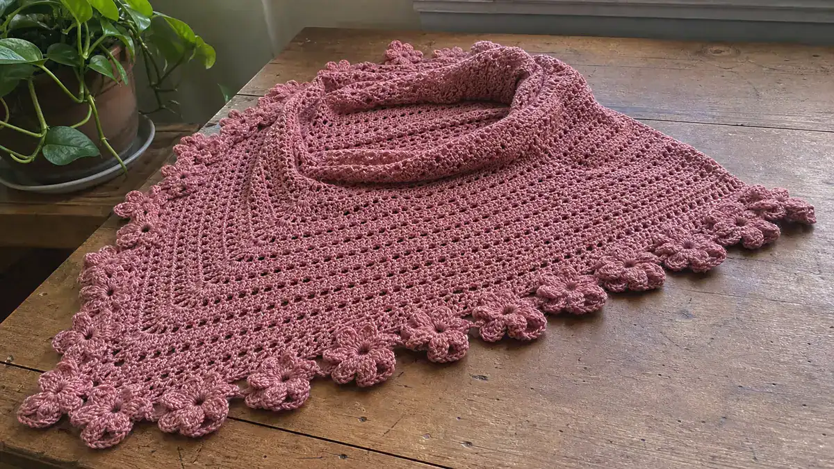 20+ Perfectly Pretty Crochet Shawl Patterns, handmade crochet project