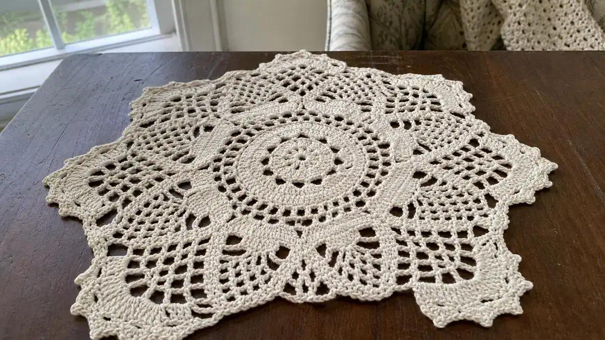 10 Best Free Vintage Crochet Patterns of the 1930s, handmade crochet project